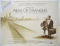 Into The Arms Of Strangers <p><i> (Academy Award Winner - Outstanding Documentary Feature) </i><p>